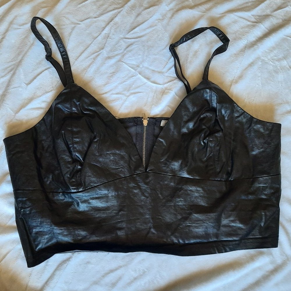 FAUX LEATHER BRALETTE
